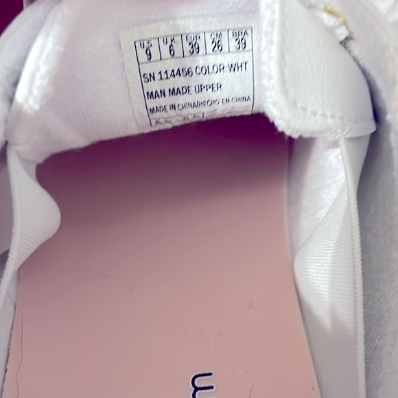 Bobs d’vine instant delight from Skechers with memory foam white faux leather 9 - Picture 6 of 10